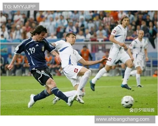 40号黑人足球明星的传奇之路与场上风采的深度解析 40号黑人足球明星的传奇之路与场上风采的深度解析