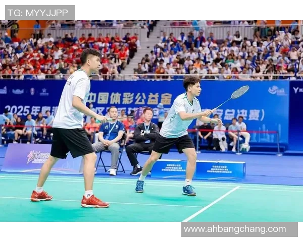 深圳羽毛球队在钻石联赛中的精彩表现与力量解析