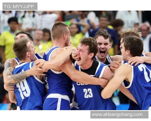 成都篮球队荣登篮球状态排行榜第五名展现强劲实力与潜力 成都篮球队荣登篮球状态排行榜第五名展现强劲实力与潜力